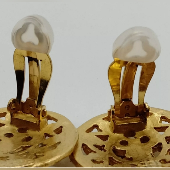 ❌️SOLD❌️🔥24K Chanel Flower Interlocking Coco Gold Plated Vintage 1995 Openwork - Picture 11 of 12